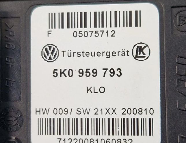 VOLKSWAGEN Tiguan 1 generation (2007-2017) Priekšējo kreiso durvju logu pacēlāja motorīts 0130822467,5N0959701D,5K0959793 32093634