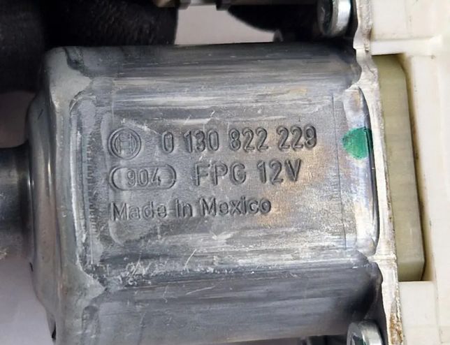 VOLKSWAGEN Golf 5 generation (2003-2009) Front Left Door Window Regulator Motor 0130822220,1K5837401AH,1K0959793L 32632125