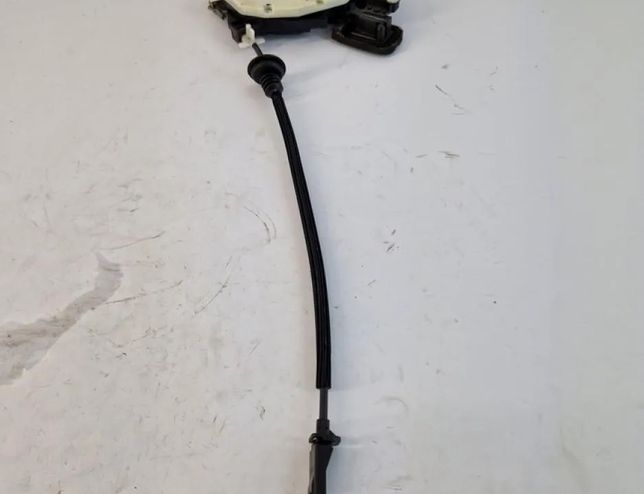 VOLKSWAGEN Jetta 6 generation (2010-2018) Aizmugurējā labā durvju slēdzene 5k4839016r 33024628