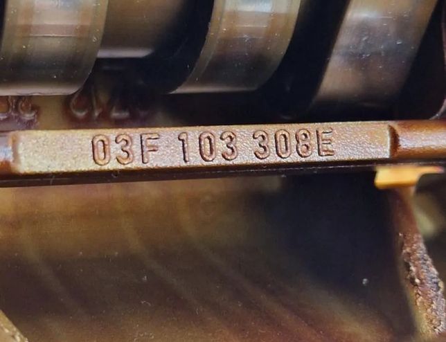 VOLKSWAGEN Golf 6 generation (2008-2015) Крышка клапана правой стороны 03F103308E,03F103475K 33040310
