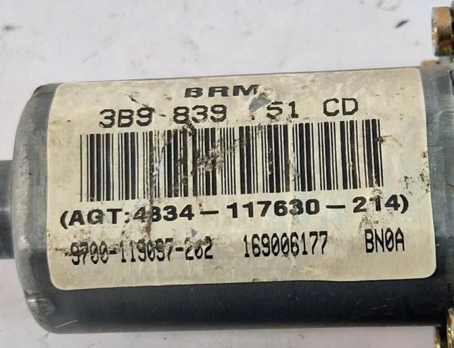 VOLKSWAGEN Passat B5 (1996-2005) Моторчик стеклоподъемника задней левой двери 0130821697 33098869