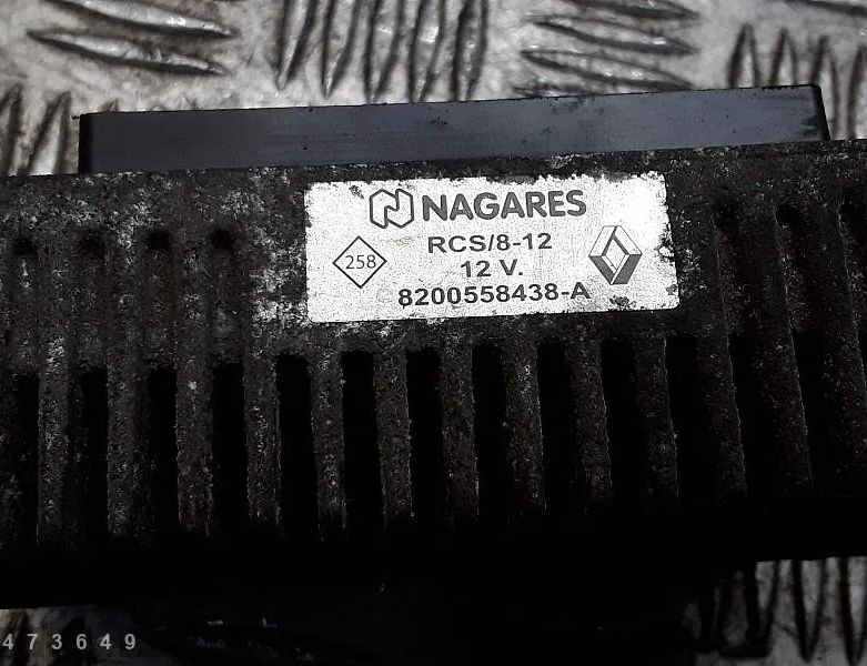 RENAULT Master 3 generation (2010-2023) Aizdedzes sveces 8200558438a 28615056