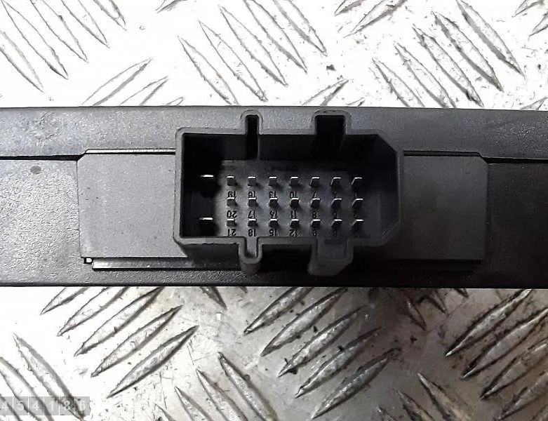 VOLKSWAGEN Golf 4 generation (1997-2006) Engine Control Unit ECU 1j0959799h 28643030