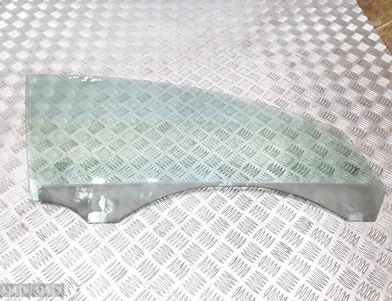 VOLVO V50 1 generation (2003-2012) Priekšējo labo durvju stikls e243r001105 28650618