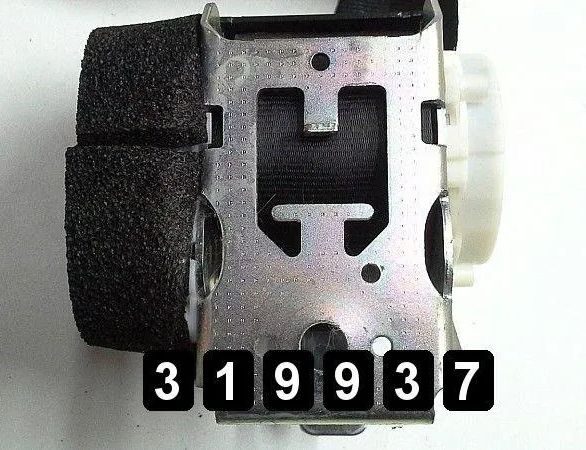 FORD Focus 3 generation (2011-2020) Aizmugurējā labā drošības josta 28672385