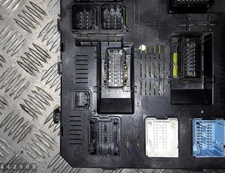 CITROËN C6 1 generation (2004-2012) Fuse box 9661940180 29316291