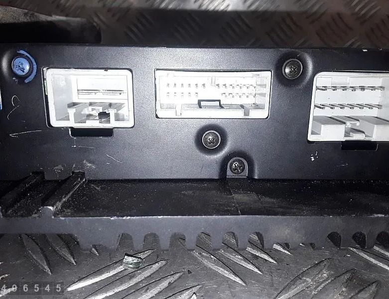 LAND ROVER Defender 1 generation (1983-2016) Sound Amplifier 8673849 30625190