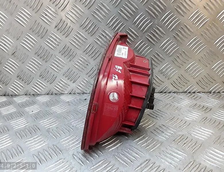 VOLKSWAGEN Passat B7 (2010-2015) Фонарь крышки багажника правый 3AE945093K 30628275