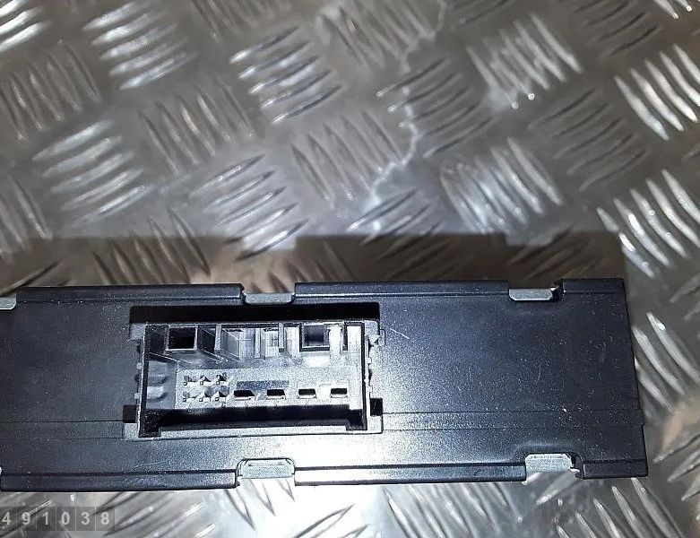 FIAT Ducato 3 generation (2006-2024) Voltage Control Unit 8ES00947921 30629185