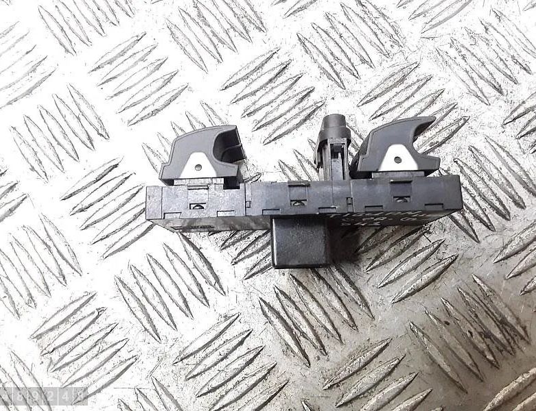 VOLKSWAGEN Tiguan 1 generation (2007-2017) Aizmugurējo labo durvju loga pacelšanas slēdzis 1k4959857b 30630303