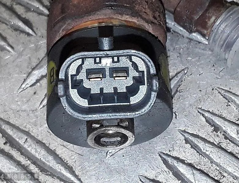 LAND ROVER Defender 1 generation (1983-2016) Oil Injector 0445110214 30630568