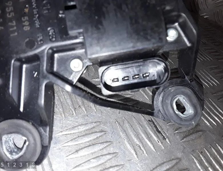 VOLKSWAGEN Caddy 3 generation (2004-2015) Моторчик заднего стеклоочистителя 1t0955711 33066890