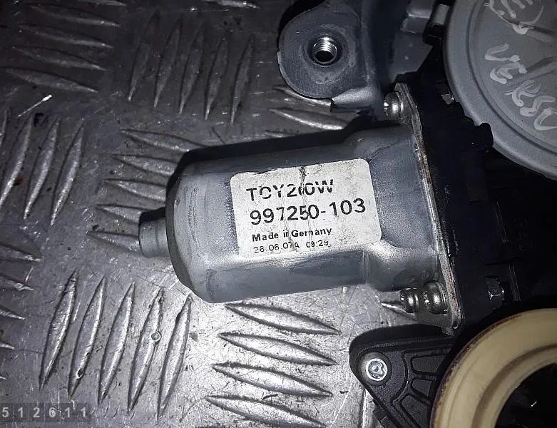 MERCEDES-BENZ G-Class W463 (1990-2024) Aizmugurējo kreiso durvju logu pacēlājs 997250103 33080461