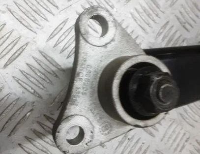 VOLVO XC90 1 generation (2002-2014) Кронштейн двигателя левой стороны 30671349 20564506