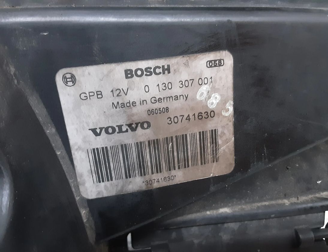 VOLVO V50 1 generation (2003-2012) Diffuser Fan 30741630 32952499