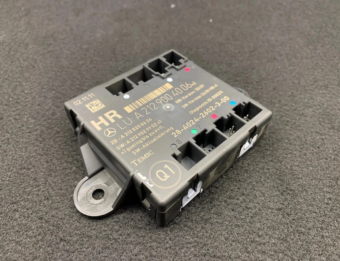 MERCEDES-BENZ E-Class W211/S211 (2002-2009) Блок управления дверей задние правые A2129004006,A2128208626 28566700