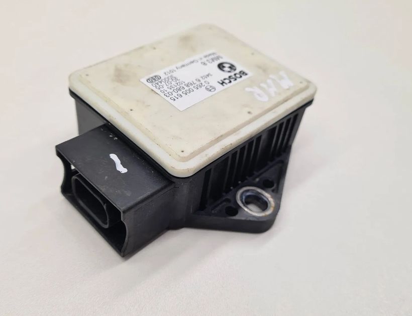 BMW 5 Series E60/E61 (2003-2010) Paātrinājuma sensors 6768680 28570208