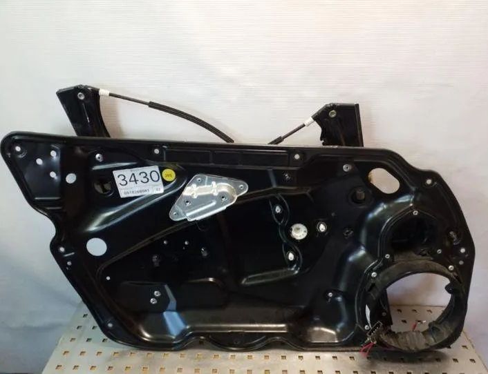 VOLKSWAGEN Passat Variant 1 generation (2010-2024) Aizmugurējo labo durvju logu pacēlājs 3C1837755F,980875100,980873101 25123263