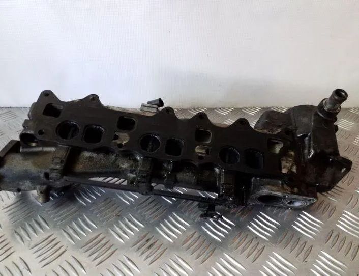 MERCEDES-BENZ R-Class W251 (2005-2017) Ieplūdes kolektors LF00052 25136794