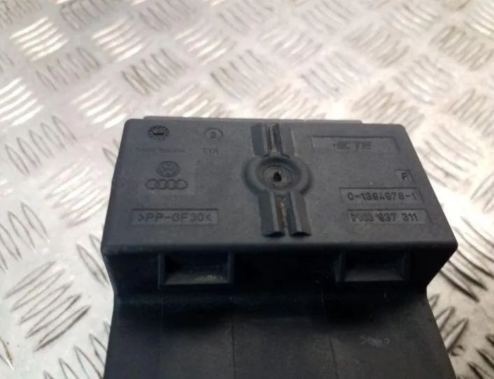 VOLKSWAGEN Passat CC 1 generation (2008-2017) Блок предохранителей 7N0937311 25150713