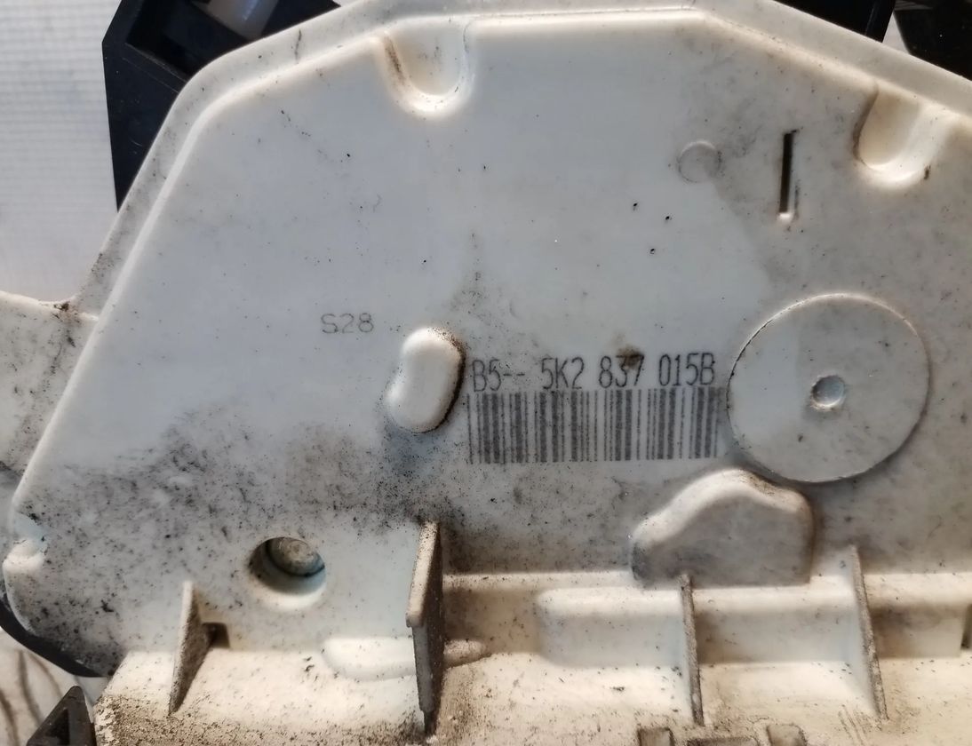 VOLKSWAGEN Sharan 2 generation (2010-2024) Priekšējo kreiso durvju slēdzene 5K2837015B 25392054