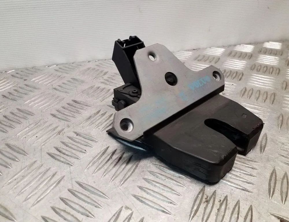 VOLVO V40 Cross Country 1 generation (2012-2020) Замок крышки багажника 31335870 32150673