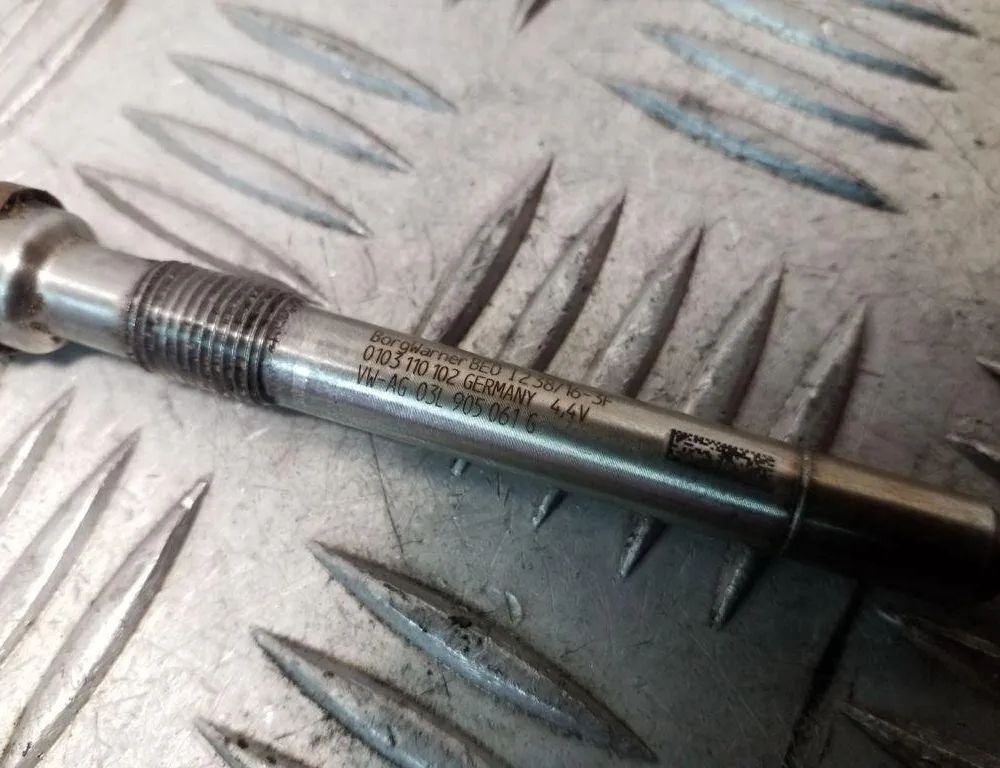 SKODA Octavia 3 generation (2013-2020) Svece 03L905061G 32150829