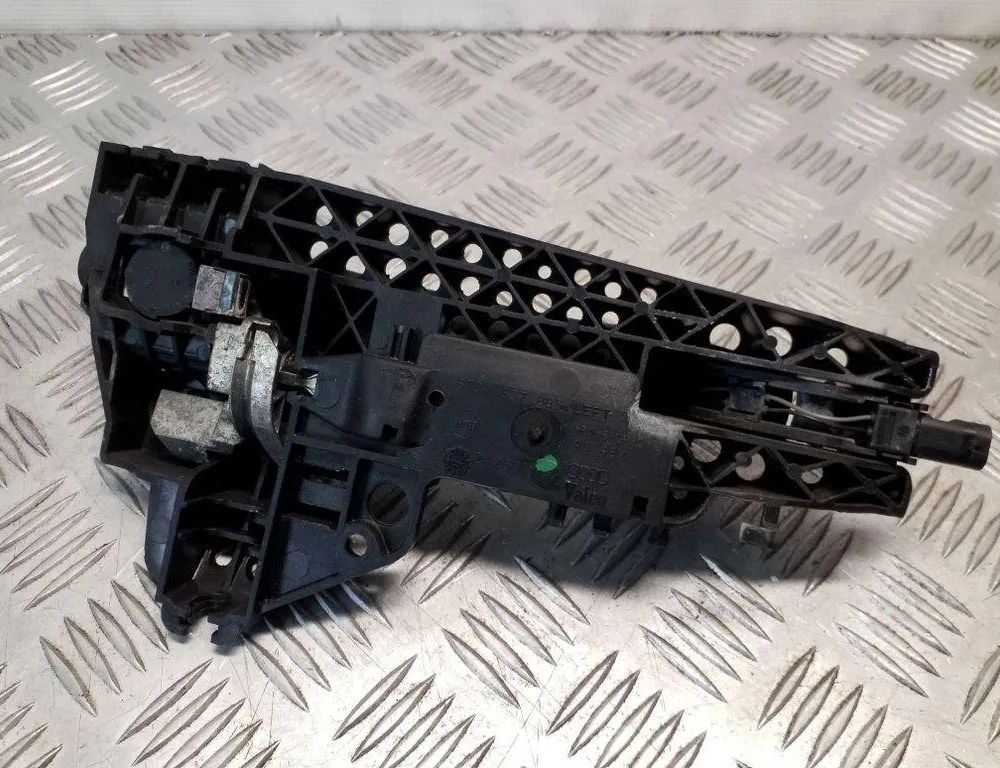 AUDI A5 8T (2007-2016) Наружная ручка боковых левых дверей 8T01837885 32151076