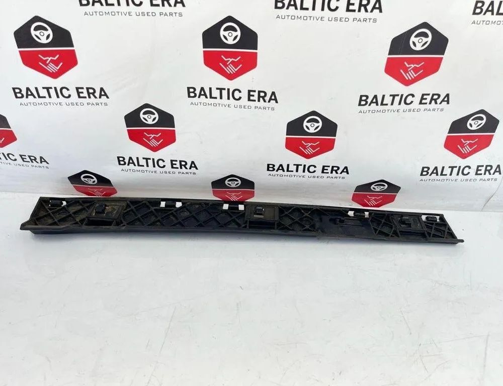 BMW 4 Series F32/F33/F36 (2013-2020) Sideskirt Bracket 15857711 31522012