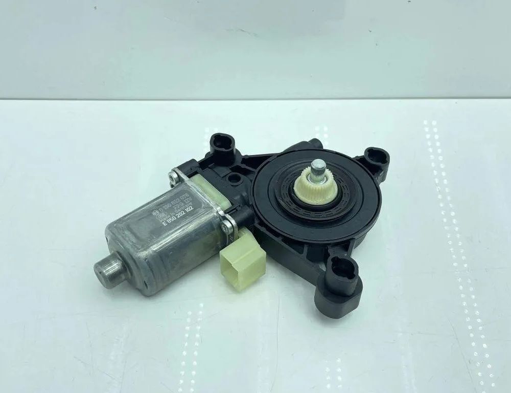 VOLKSWAGEN Touran G01 (2017-2024) Front Left Door Window Regulator Motor 5Q0959802C 31525029