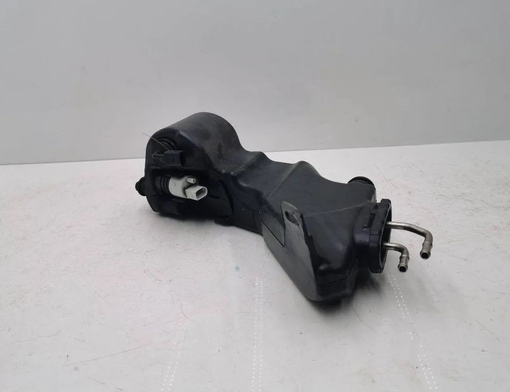 MERCEDES-BENZ E-Class W213/S213/C238/A238 (2016-2024) Logu mazgāšanas tvertne A20586002 31529184