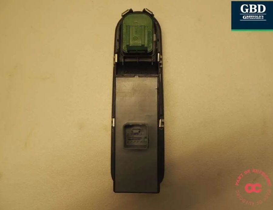 VOLKSWAGEN Amarok 1 generation (2010-2022) Priekšējo kreiso durvju logu pacēlāja slēdži 1k4959857c,1k4959857b 30876263