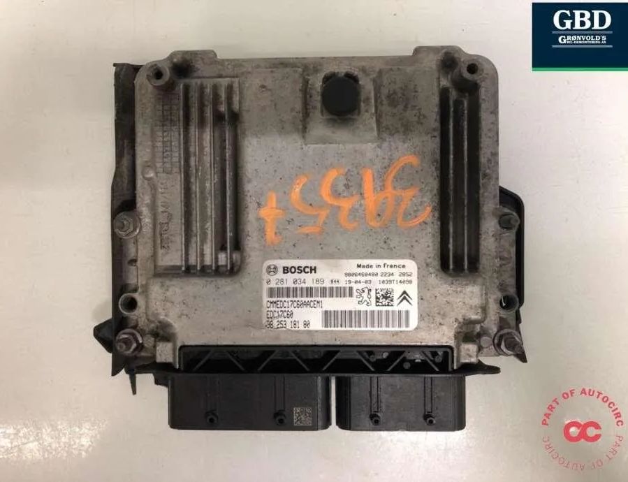 TOYOTA ProAce 2 generation (2016-2023) Держатель передний левого фонаря 9806460480,0281034189 30887801