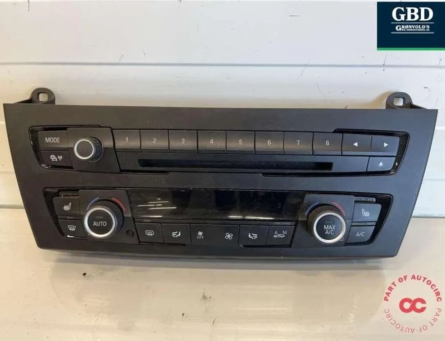 BMW 1 Series F20/F21 (2011-2020) Екран навигаций 65829261704 31664137