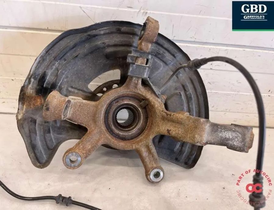 MERCEDES-BENZ CLA-Class C117 (2013-2016) Priekšējā kreisā riteņa rumbas vārpsta/stupica a2463320100 31667286