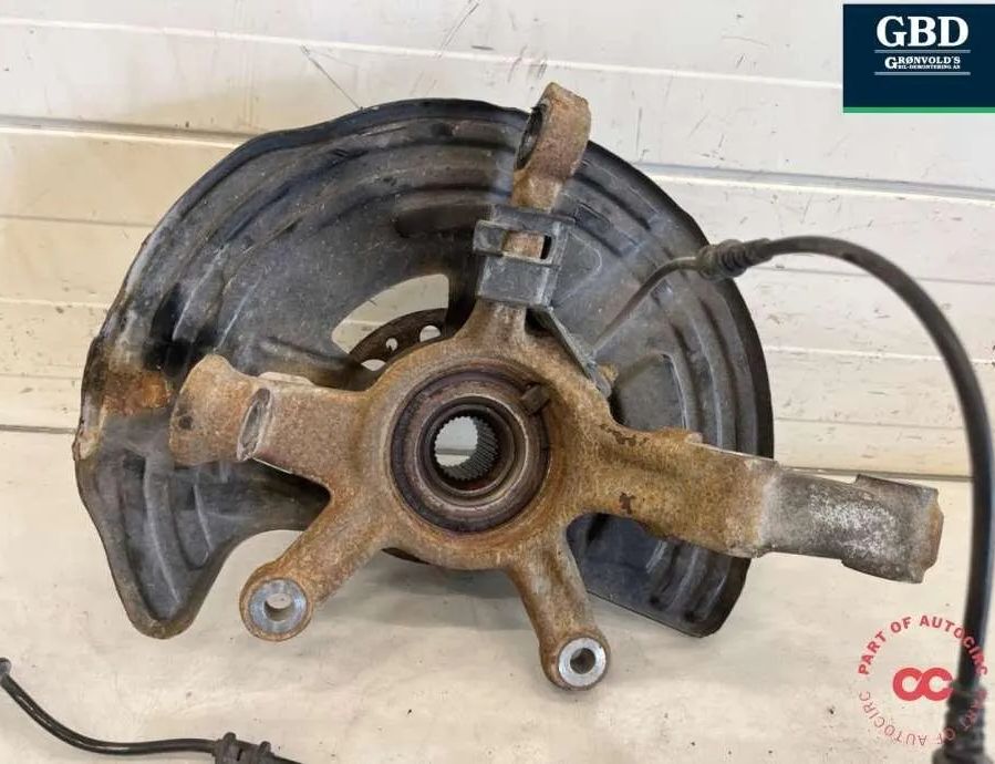 MERCEDES-BENZ CLA-Class C117 (2013-2016) Priekšējā kreisā riteņa rumbas vārpsta/stupica a2463320100 31667286