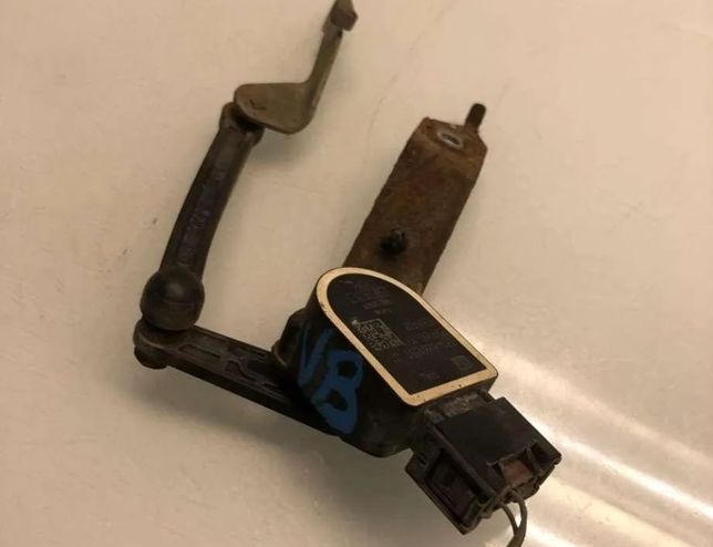 BMW 3 Series F30/F31 (2011-2020) Rear Left Height Level Sensor 37146870000,37146797816,3714686135101 31683682