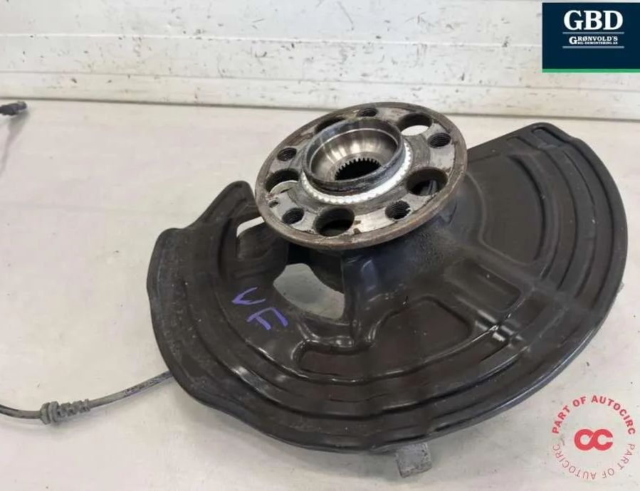 MERCEDES-BENZ B-Class W246 (2011-2020) Priekšējā kreisā riteņa rumbas vārpsta/stupica a2463320100,a2463320501 32987905