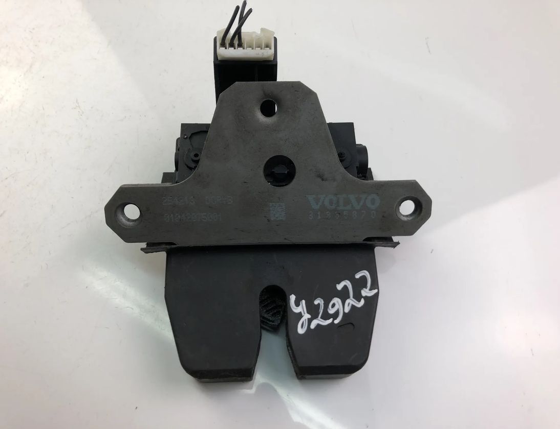 VOLVO V40 2 generation (2012-2020) Замок крышки багажника 31335870 14593790