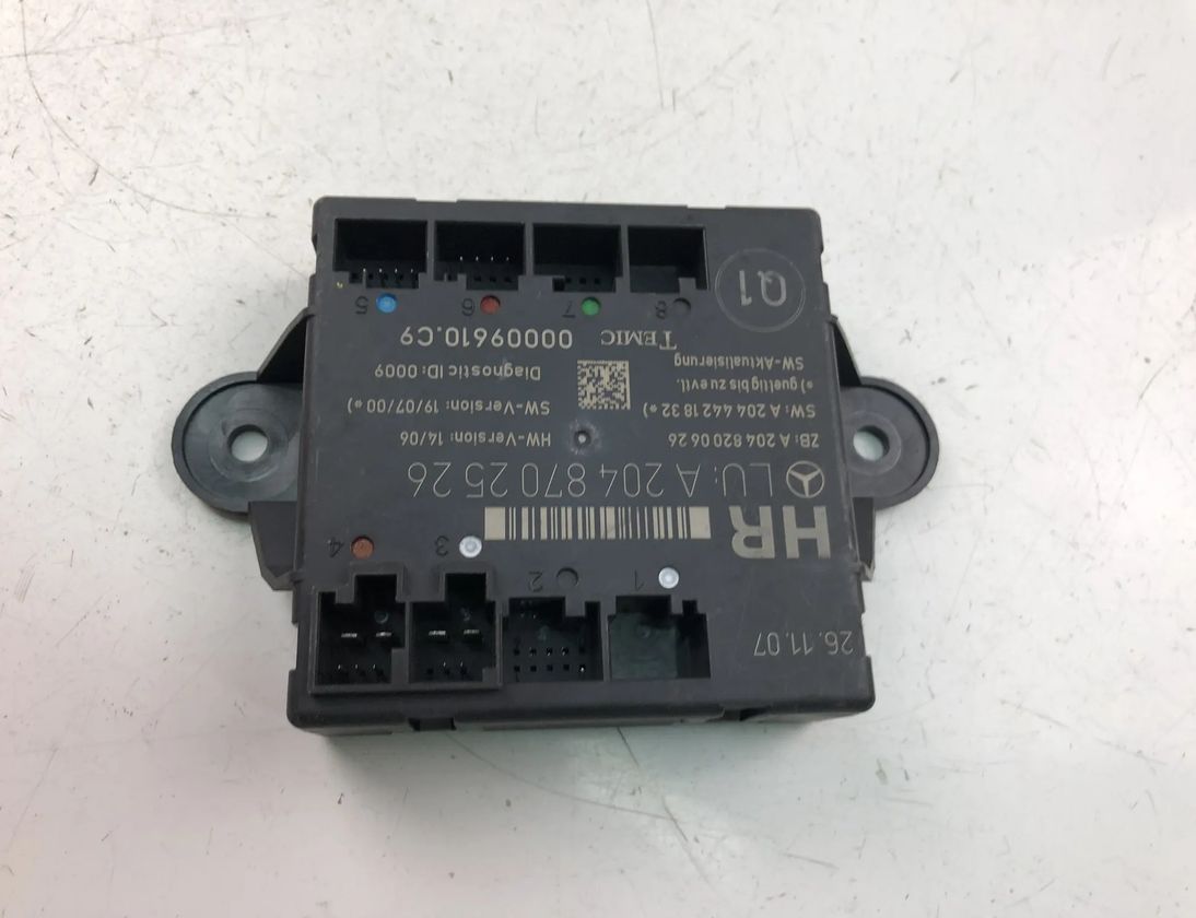 MERCEDES-BENZ C-Class W204/S204/C204 (2004-2015) Vadības bloks A2048702526 15077287