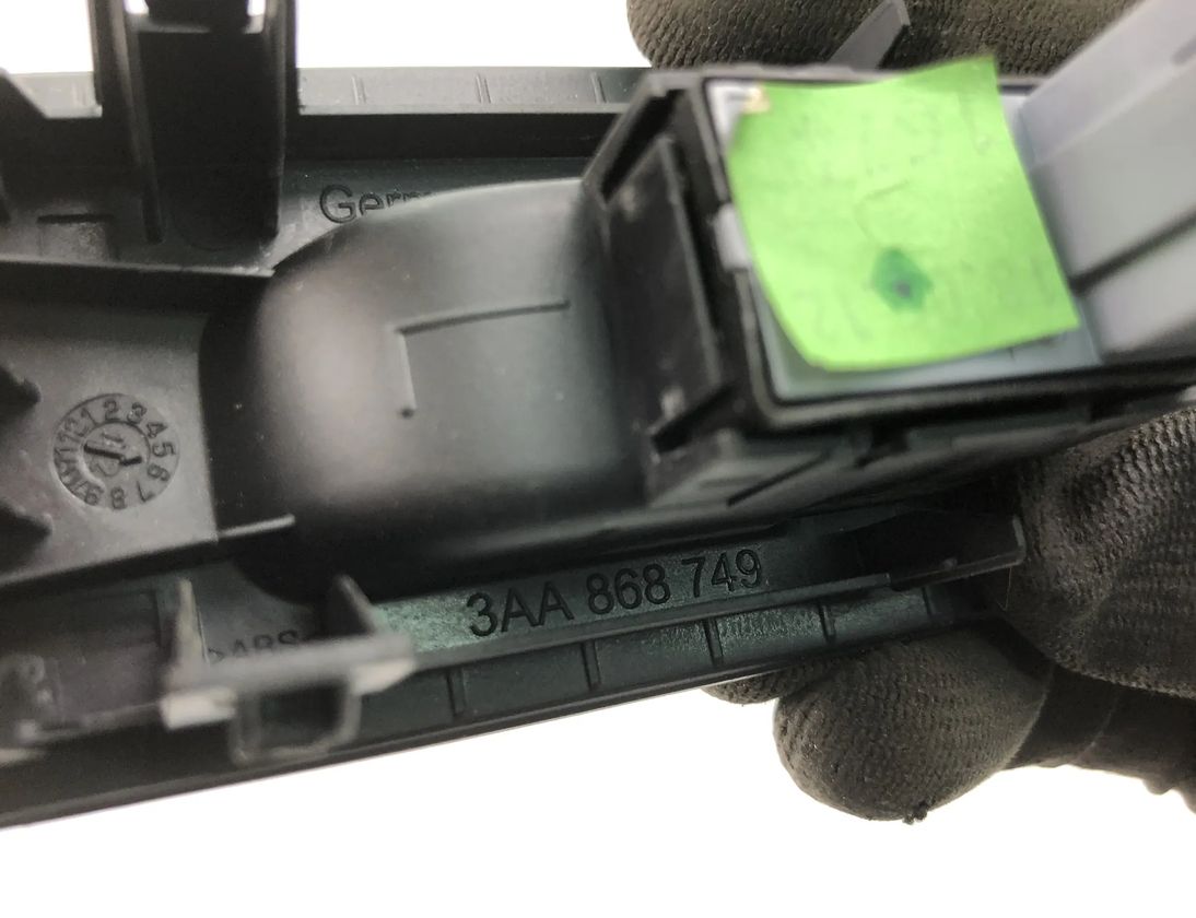 VOLKSWAGEN Passat B7 (2010-2015) Front Left Door Window Switch 3AA868749 15206543