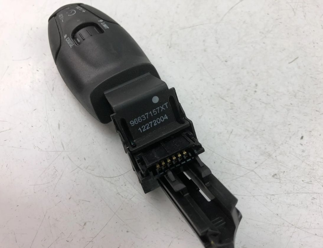 PEUGEOT 208 Peugeot 208 (2012-2015) Indicator Wiper Stalk Switch 96637157XT 15381634