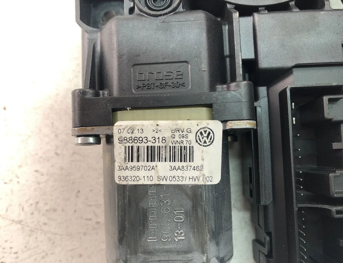 VOLKSWAGEN Passat B7 (2010-2015) Front Right Door Window Control Motor 3AA959702A 17522611