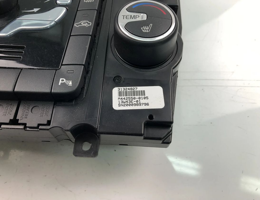 VOLVO V60 1 generation (2010-2020) Pегулятор климы 31324827 17689384