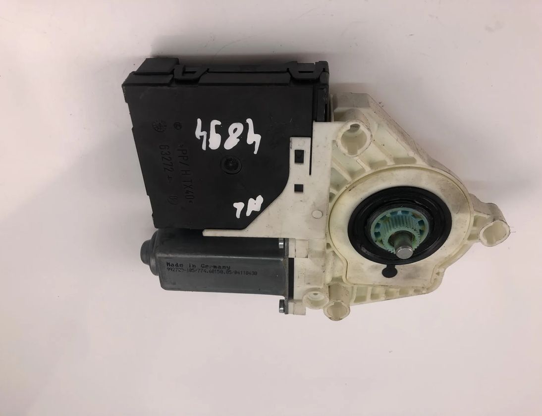 VOLKSWAGEN Passat B6 (2005-2010) Front Right Door Window Control Motor 992729105 19542170