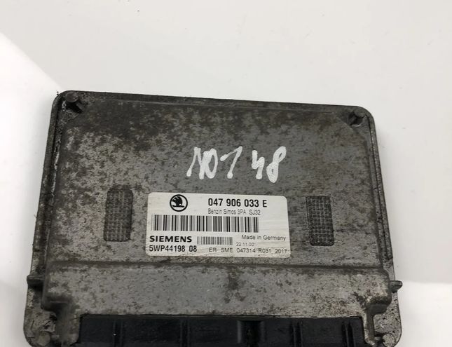 SKODA Fabia 1 generation  (2004-2007) Блок управления двигателем 047906033E 22534032