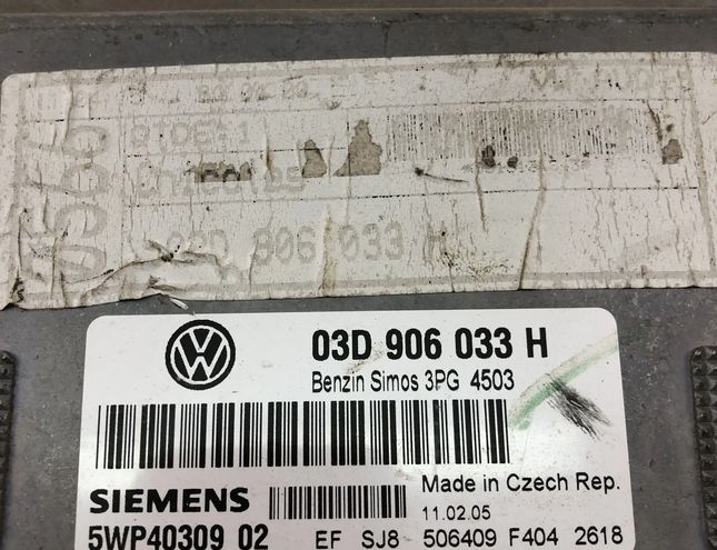 VOLKSWAGEN Fox 2 generation (2003-2009) Engine Control Unit ECU 03D906033H 22585801