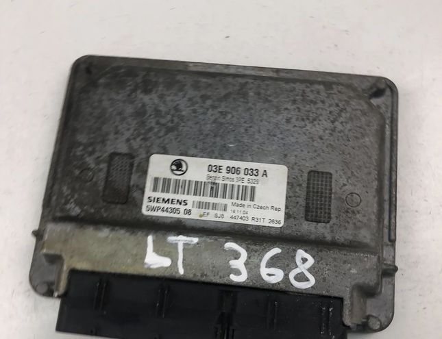 SKODA Fabia 6Y (1999-2007) Engine Control Unit ECU 03E906033A 25257037