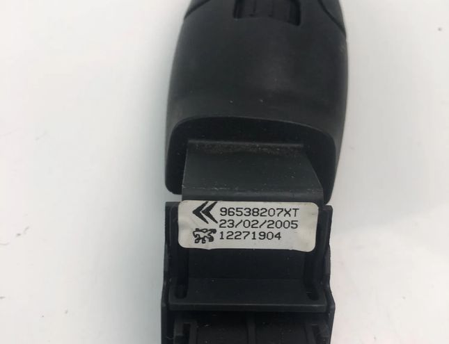 PEUGEOT 407 1 generation (2004-2010) Переключатель кнопок 96538207XT 25607419