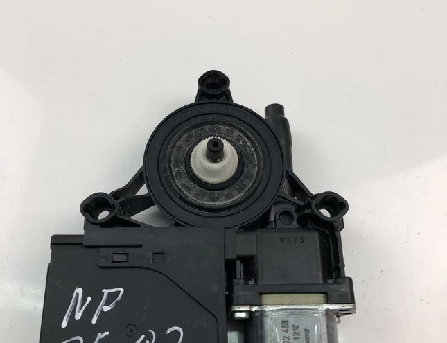 VOLKSWAGEN Passat B7 (2010-2015) Front Right Door Window Control Motor 3AA959702A 26680576